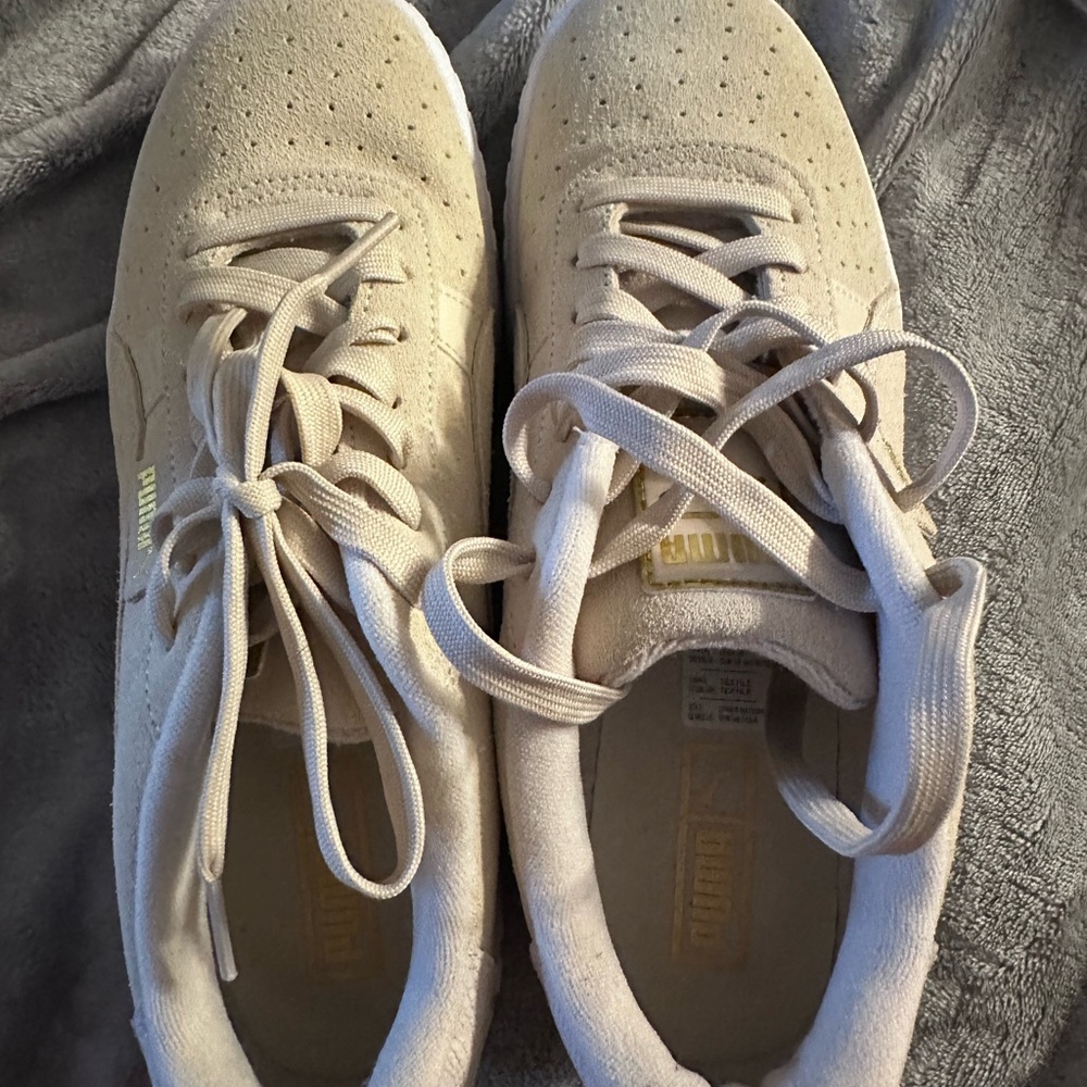 Puma Women’s Cream Suede Platform Sneakers - Picture 4 of 7